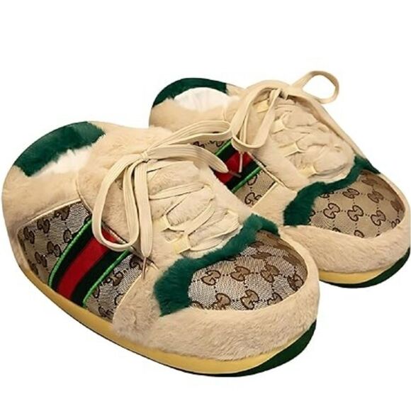 Warm Comfy Non-Slip Sole Sneaker Slippers Shoes One Size Fits All - Picture 1 of 2